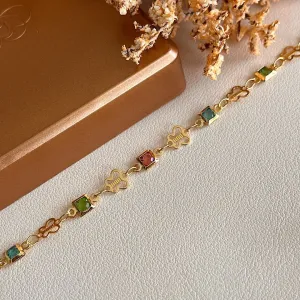 Pulseira Alinhados com borboletas e pedras coloridas