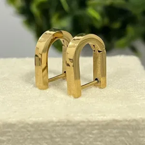 Brinco arco dourado no aço
