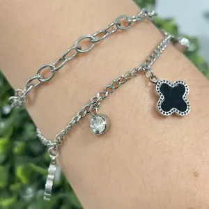 Pulseira dupla com pingente