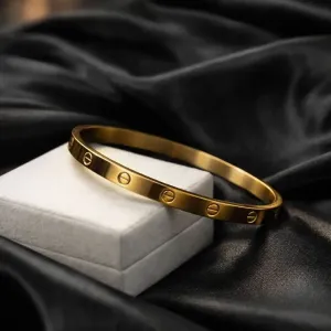 Bracelete de aço dourado