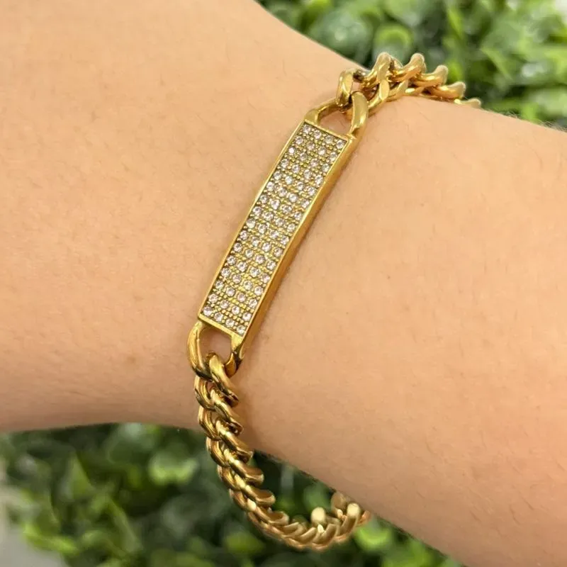 Pulseira com pedras cravejadas