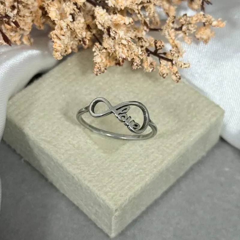 Anel de aço símbolo do infinito