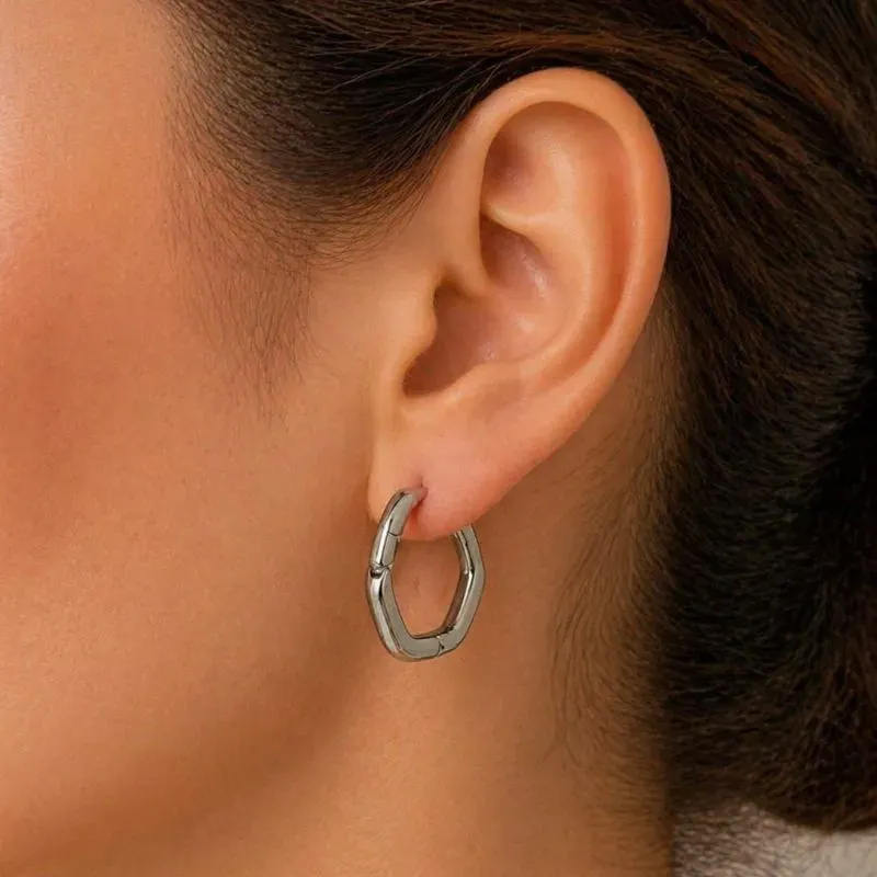Brinco argola de aço com fecho clique