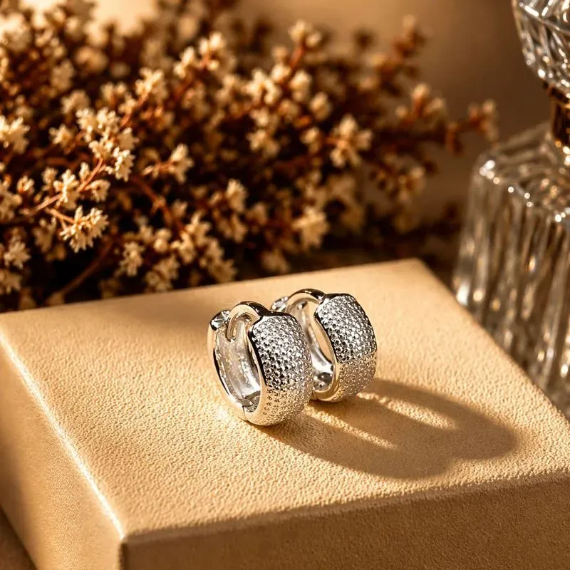 Brinco argola fosca fecho clic