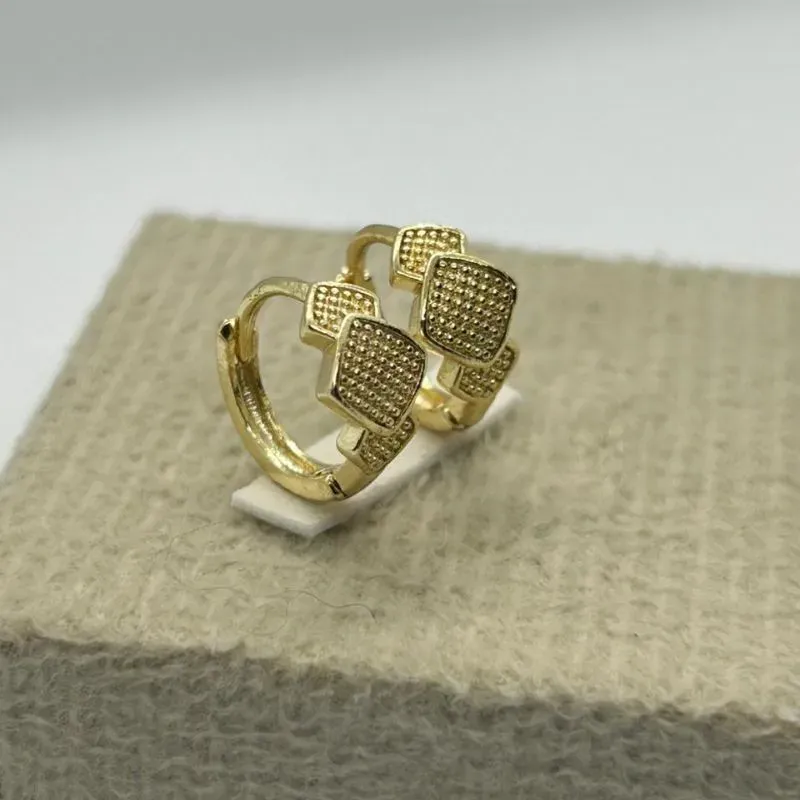 Brinco argola fosca fecho clic