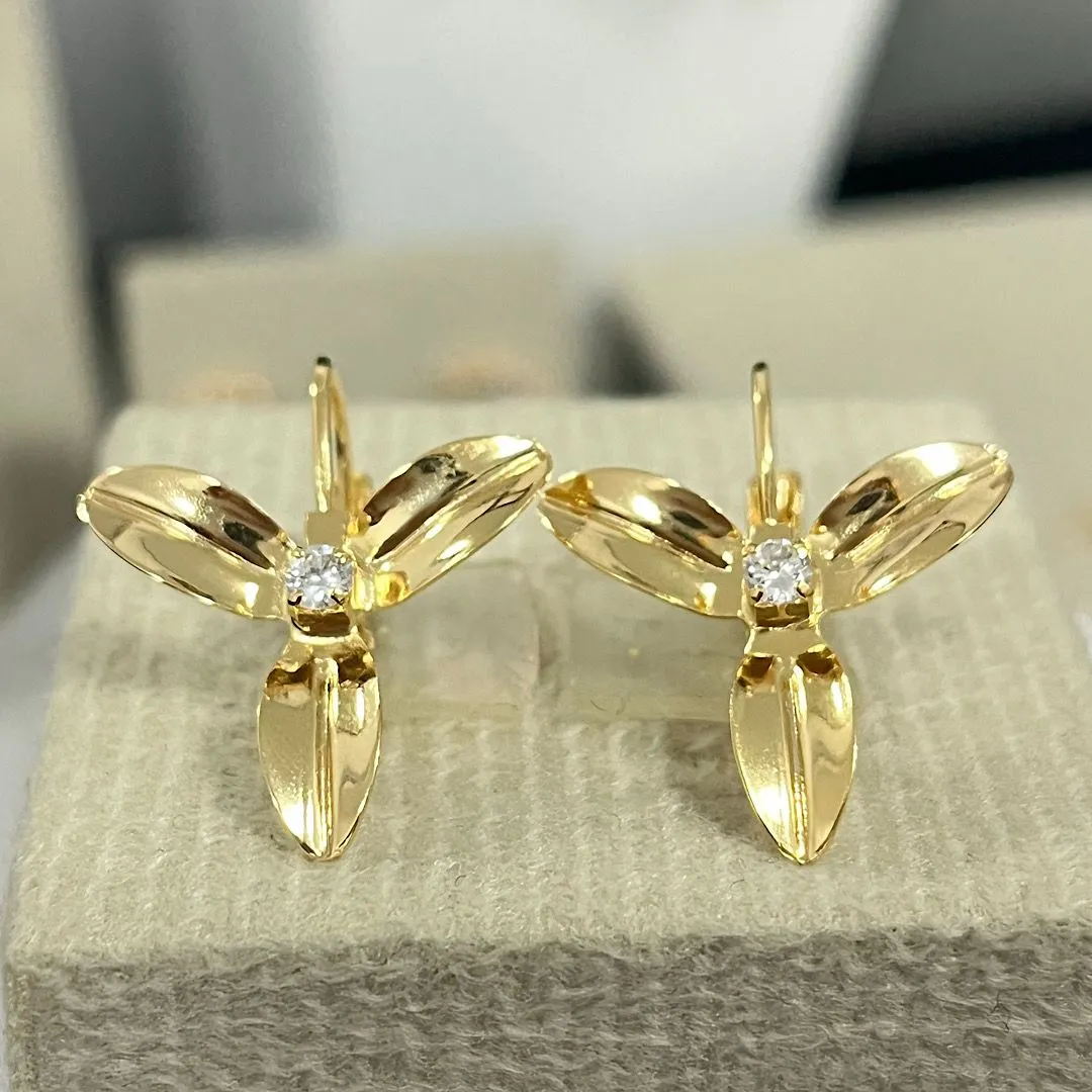 Brinco flor com pedra zircônia