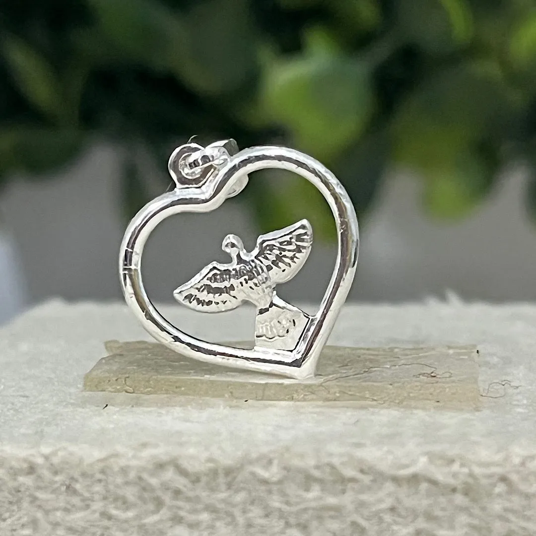 Pingente Coração com Espírito Santo