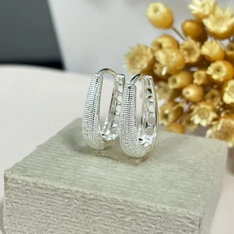 Brincos argola fosca fecho click