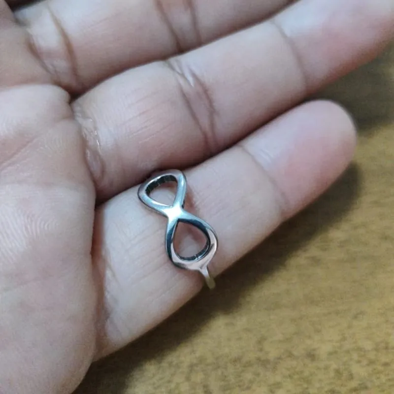 Anel símbolo do infinito  de aço