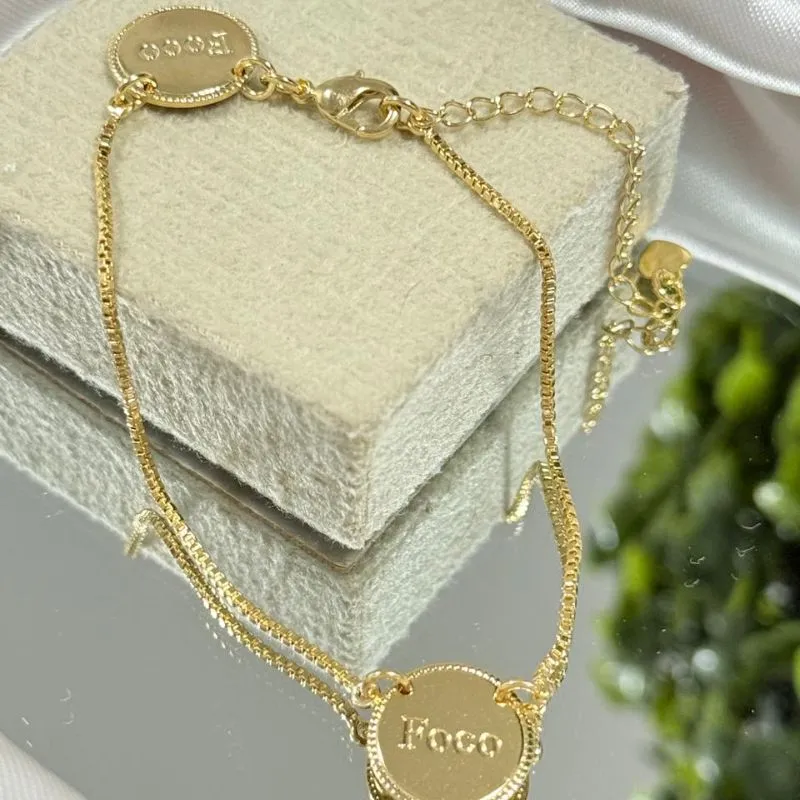 Pulseira com 2 pingentes