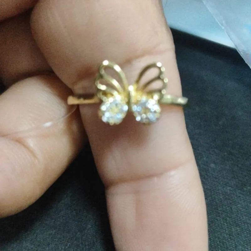 Anel borboleta com pedras cravejadas