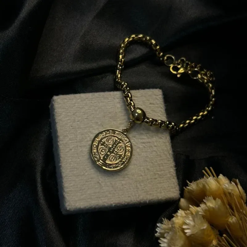 Pulseira aço dourado pingente São Bento