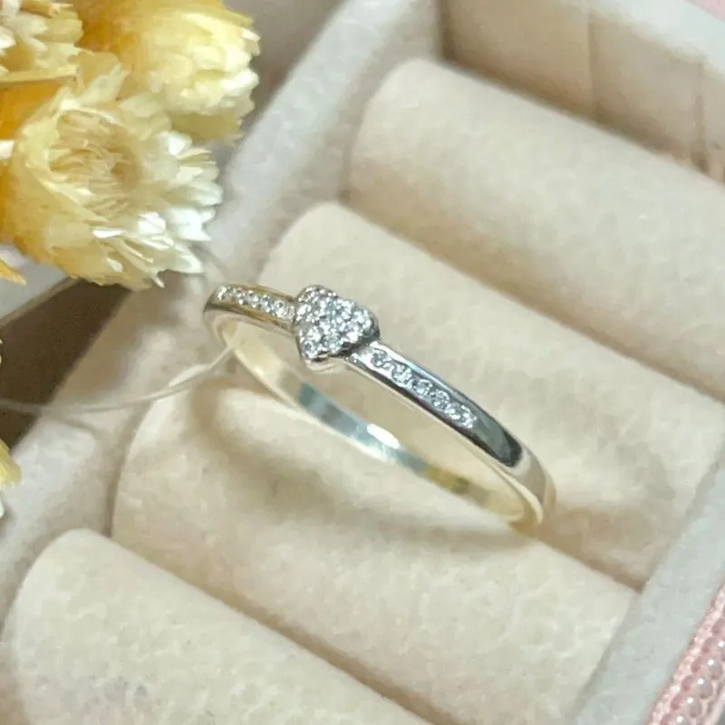 Anel coração cheio com pedras cravejadas