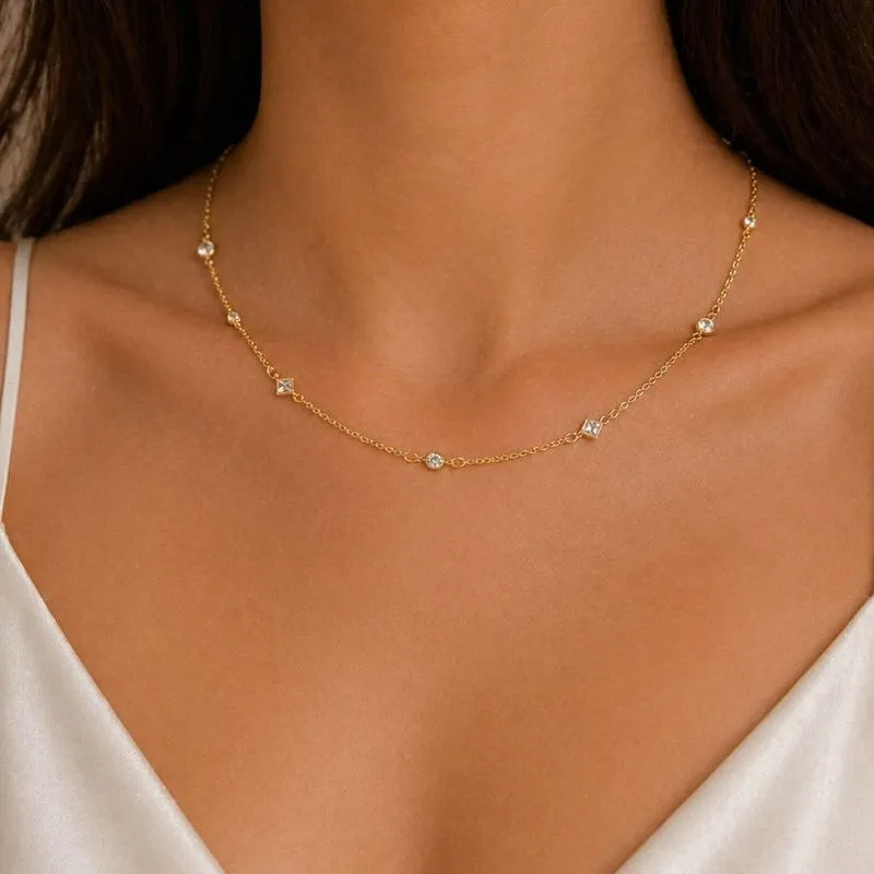 Colar com pedras