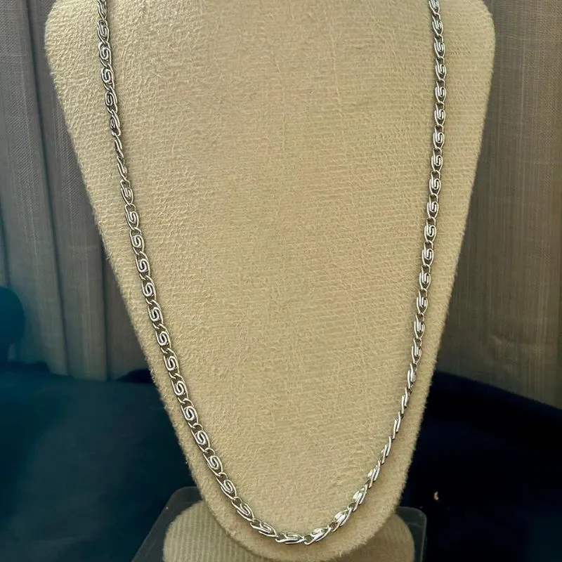 Corrente Peruana em aço