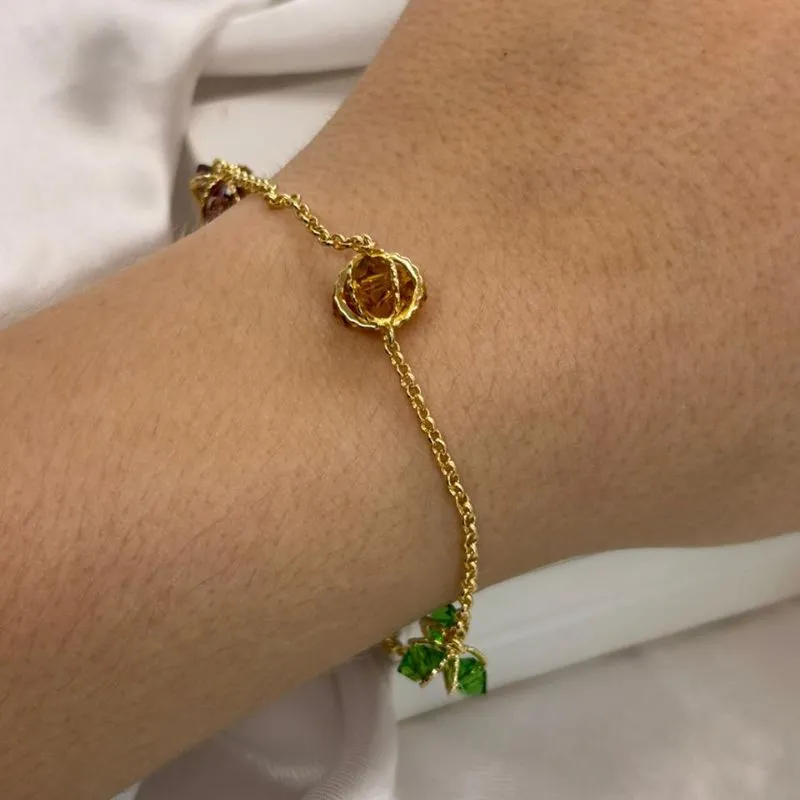 Pulseira com pedras coloridas