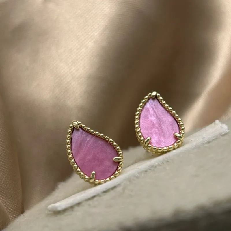 Brinco rosa