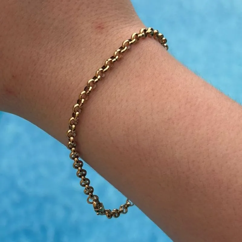Pulseira Portuguesa de aço dourado